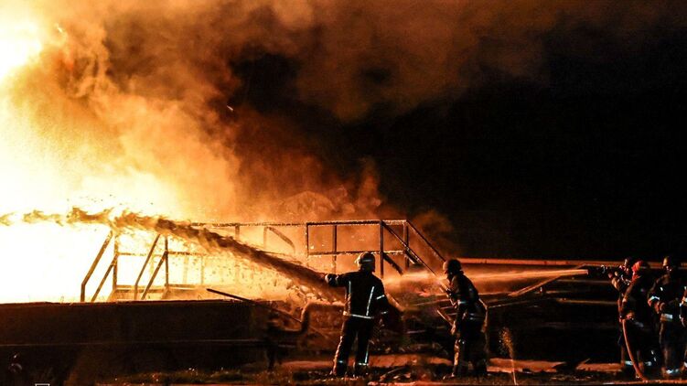 Последствия ночных ударов по Черниговщине. Фото: ГСЧС