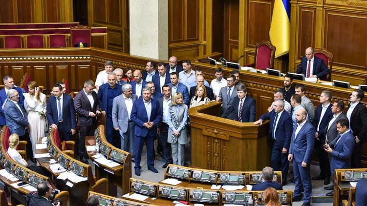 Вопрос Центризбиркома мобилизовал фракцию БПП, Фото: Богдан Бортаков/Facebook/Буквы