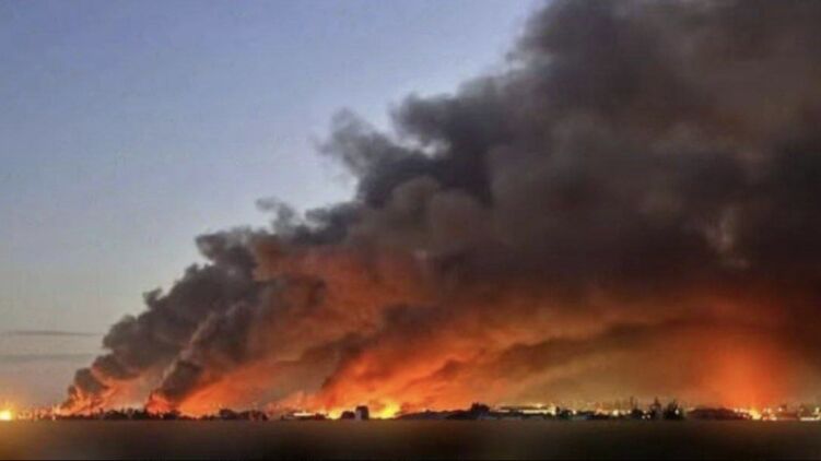 Пожежі у Києві після нічних ударів РФ