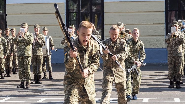 День знаний в военном лицее им. Богуна (бывшее Суворовское училище). Фото - Liga.net