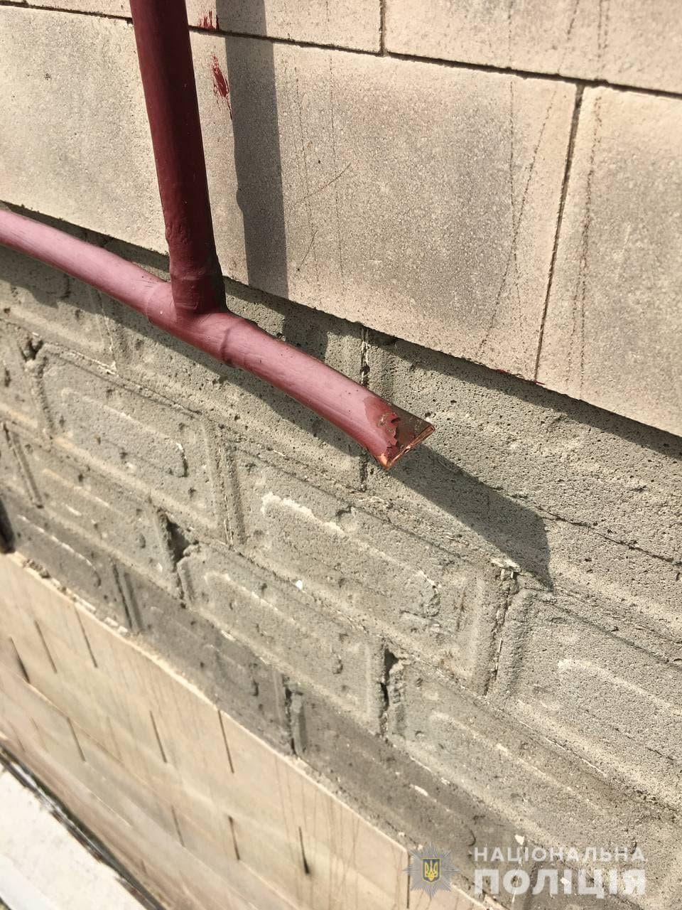 Мужчина украл трубу для ИВЛ. Скриншот из сообщения полиции в фейсбуке