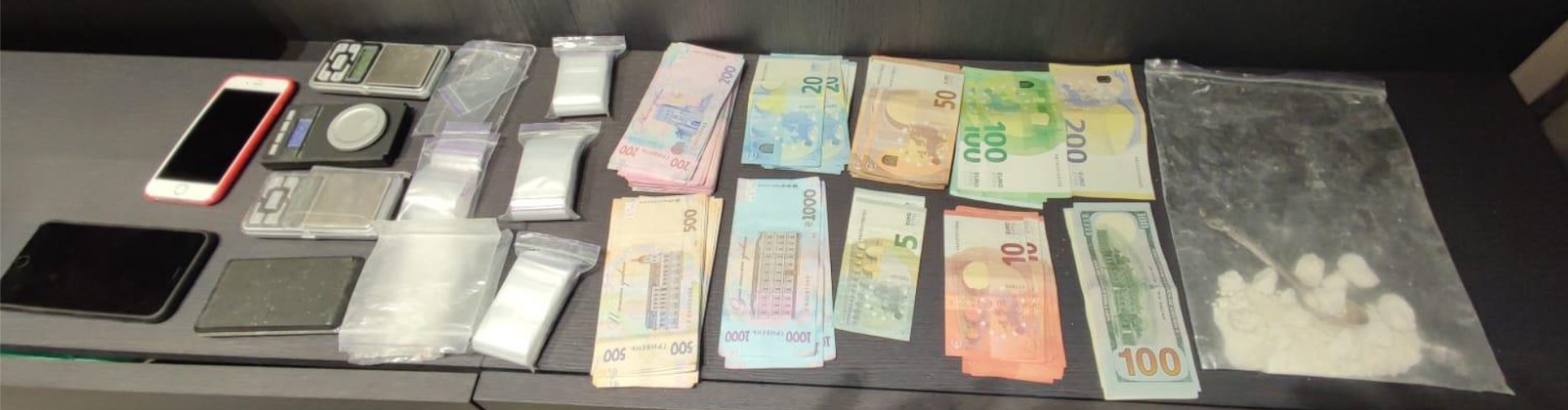 В Киеве задержали мужчину с большой партией кокаина