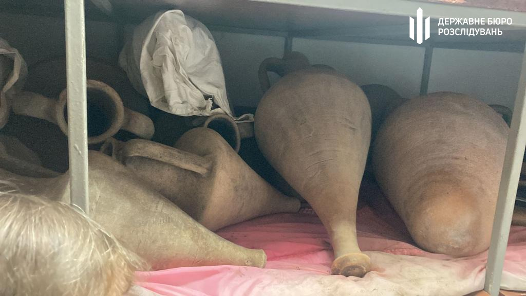 ГБР разоблачило бывшего нардепа на финансировании террористических организаций и краже более 6 тысяч уникальных артефактов