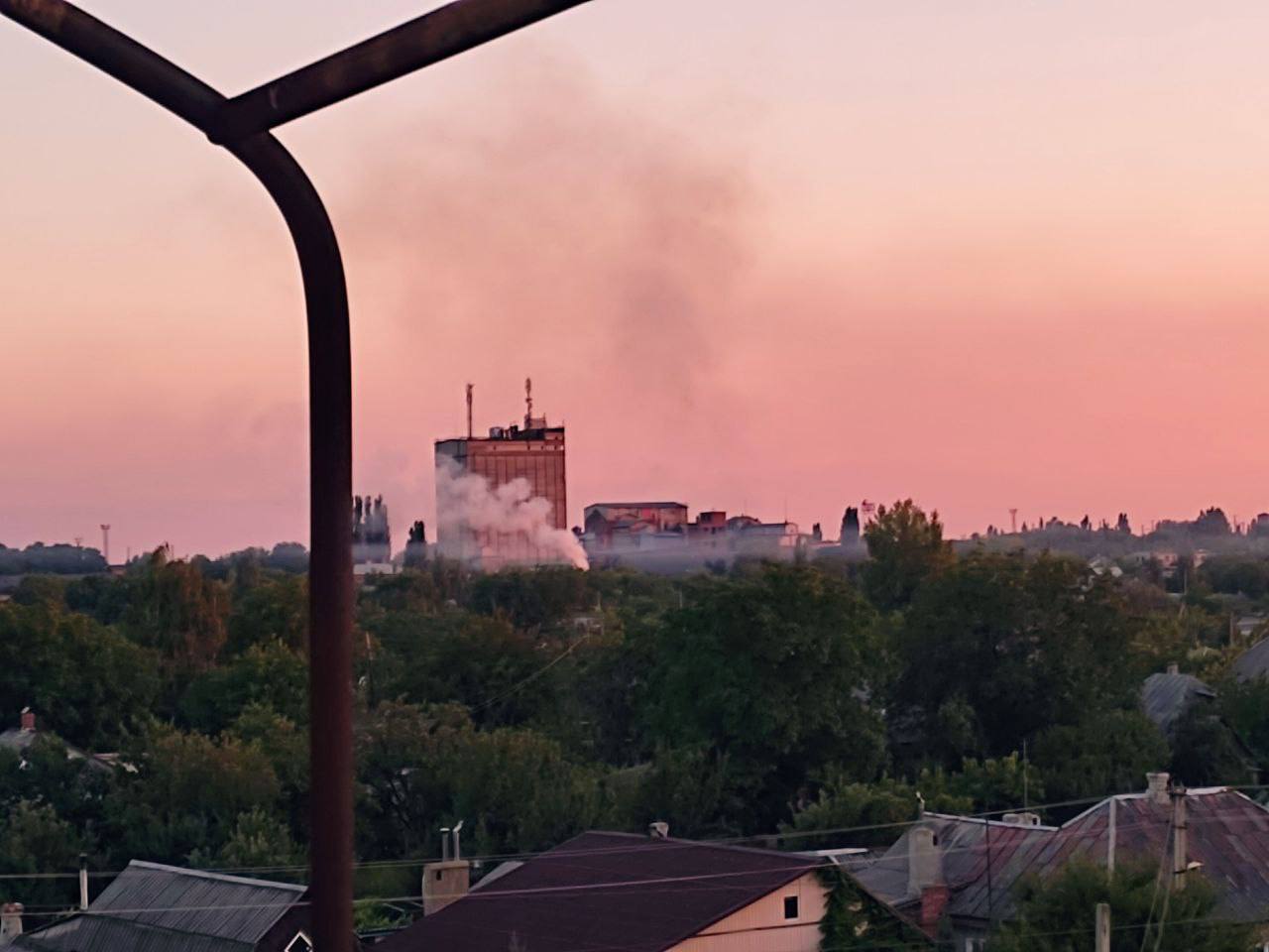 Ясиноватая в дыму после обстрела