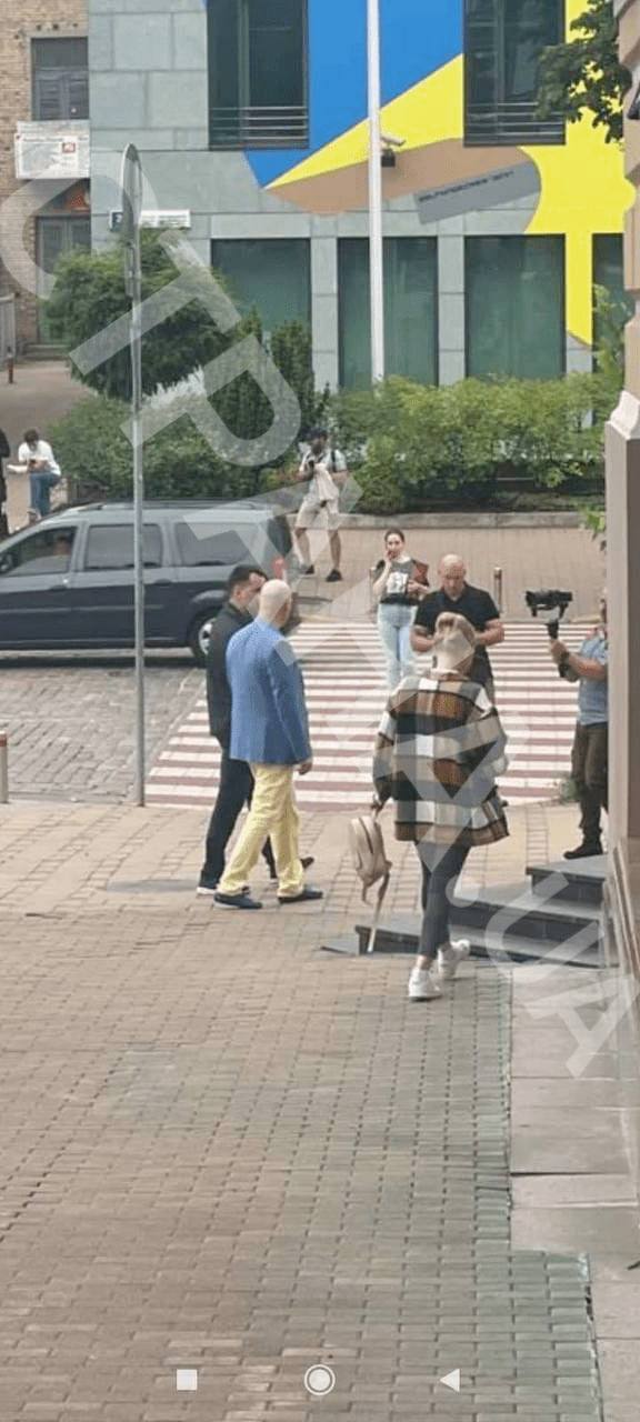 Гордон и Арестович в центре Киева, фото 2