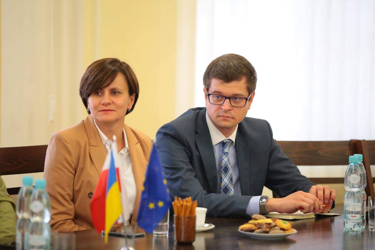 Губернатор области Максим Козицкий сообщил, что с приближением холодов Львовская область ожидает прибытия около 100 тысяч вынужденных переселенцев