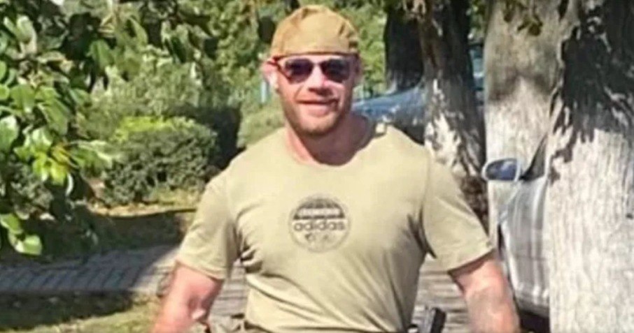 Телеканал Sky сообщает о том что в Украине погиб британский доброволец Саймон Лингард