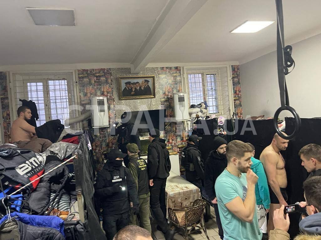 В Лукьяновском СИЗО прошел обыск