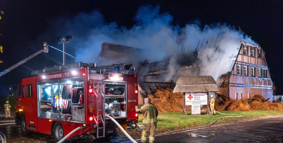 В Германии неизвестные подожгли приют для беженцев из Украины. Скриншот: bild.de 