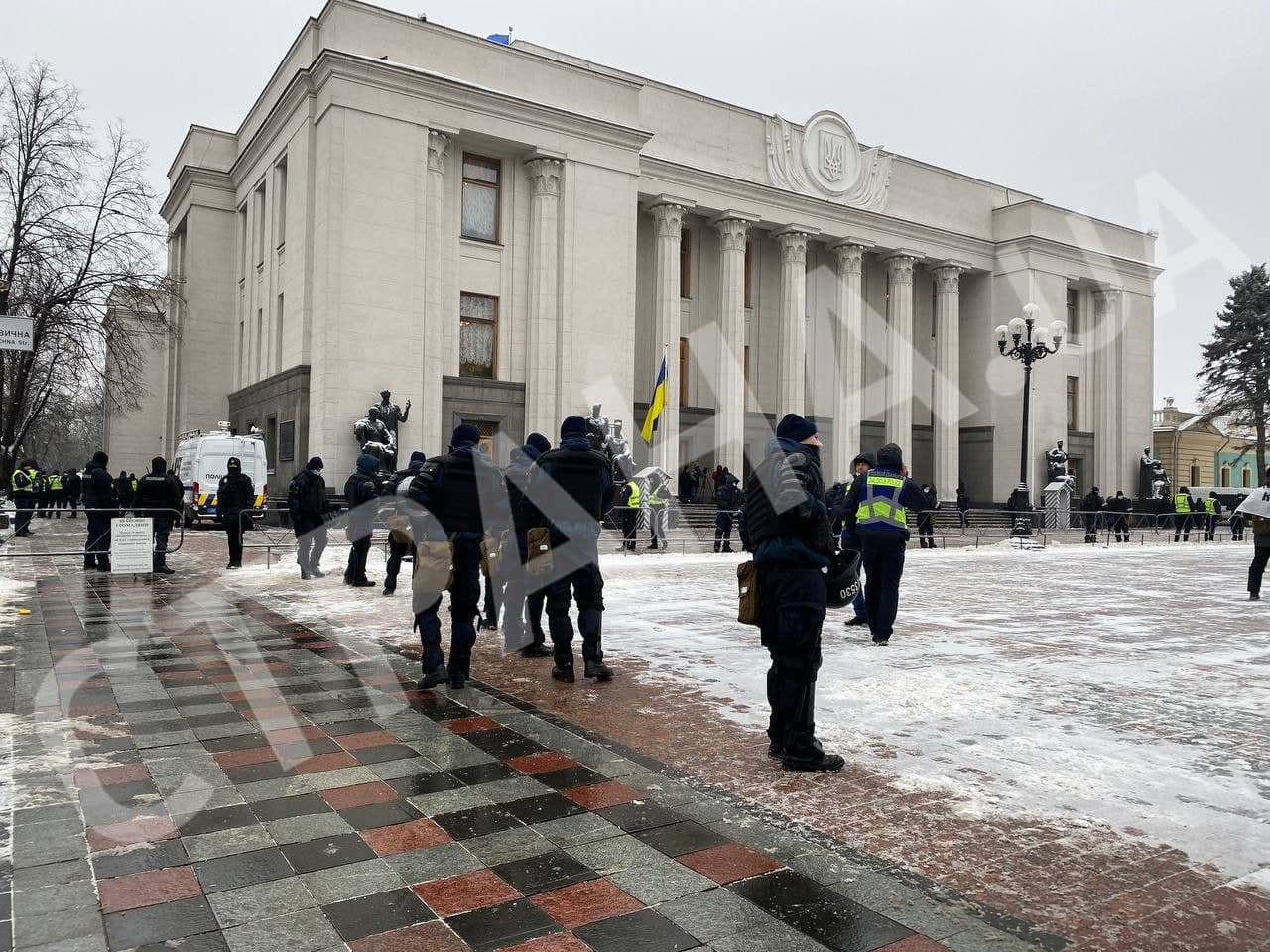 Под Радой готовятся к митингу ФОПов. Фото: Страна