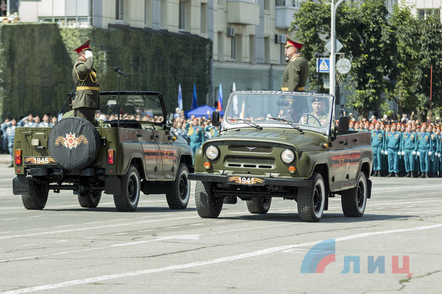 Парад победы в Луганске 24 июня. Фото: местные СМИ