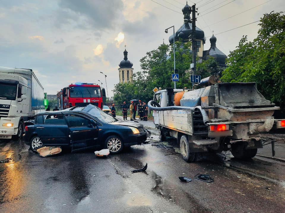 Фото полиции с места ДТП в Facebook