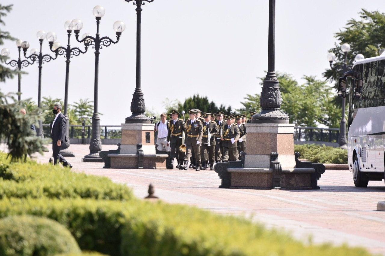 Подготовка к встрече Зеленского с Соммаругой. Фото: "Страна"