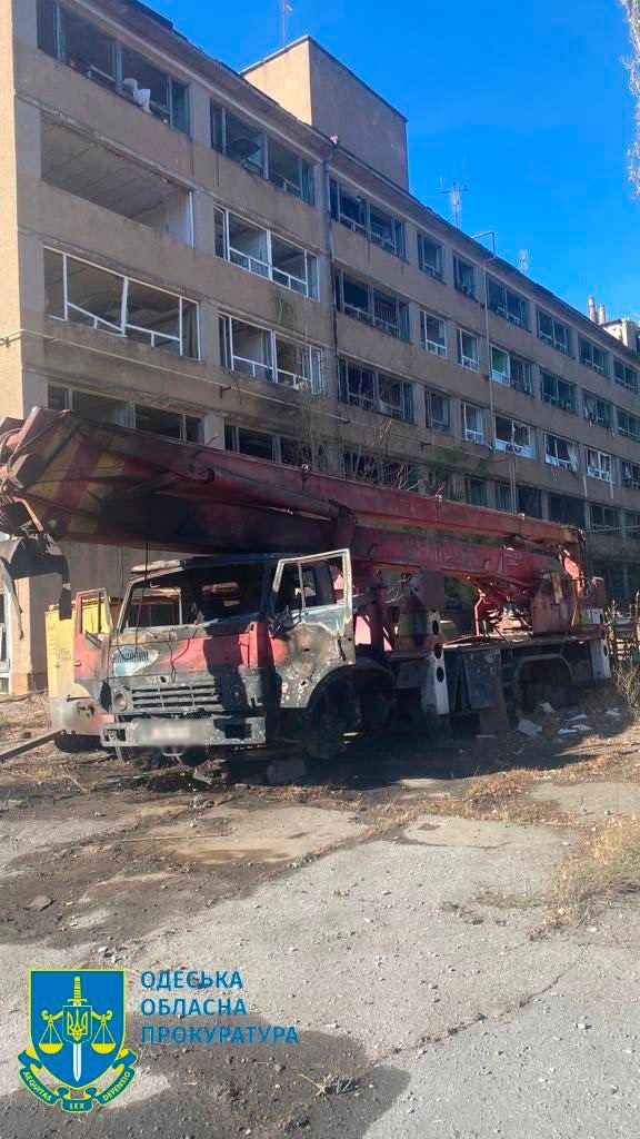 Фото наслідків обстрілу. Істонік - Одеська обласна прокуратура